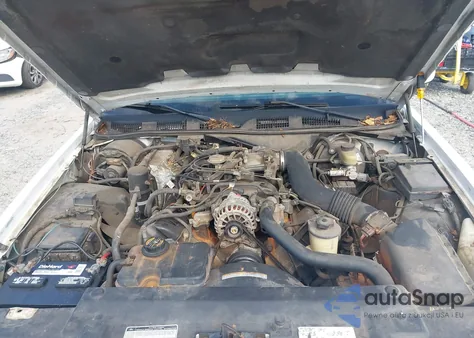 1998 Mercury Grand Marquis z USA, uszkodzony, nr VIN 2MEFM75WXWX621436